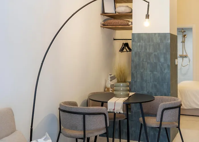 Apartment 02 - Les Artes *